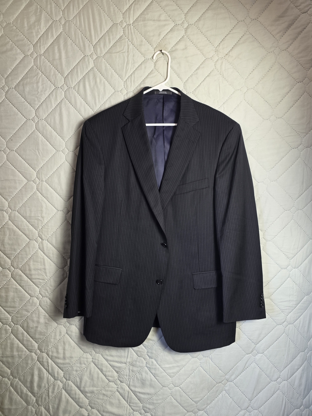 Hart Schaffner & marx Classic men's dark charcoal pinstripe blazer. Sz 44R